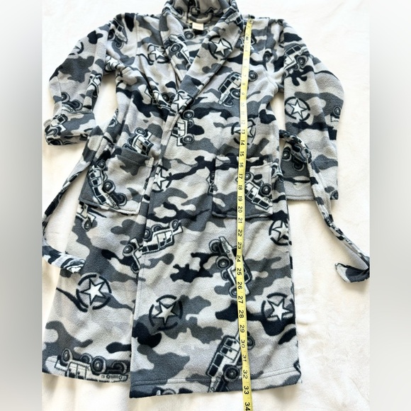 Urban Pipeline Boys Camo and Truck Gray Black Soft Fleece Bathrobe M 10/12 Robe - Picture 13 of 15